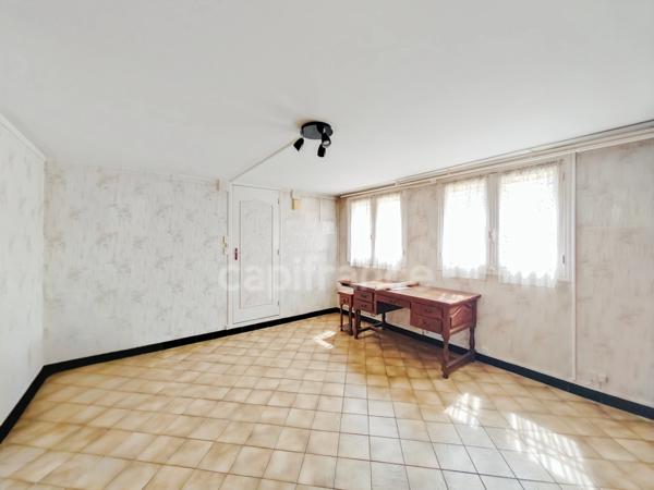 CHATENOY LE ROYAL (71) Maison à vendre de 107 m² 5 pièces terrain de 470 m² garage et dépendance !