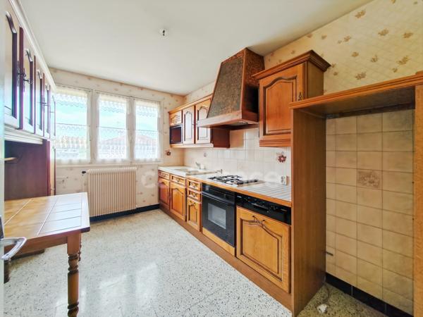 CHATENOY LE ROYAL (71) Maison à vendre de 107 m² 5 pièces terrain de 470 m² garage et dépendance !