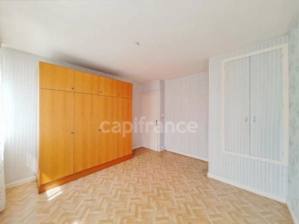 CHATENOY LE ROYAL (71) Maison à vendre de 107 m² 5 pièces terrain de 470 m² garage et dépendance !