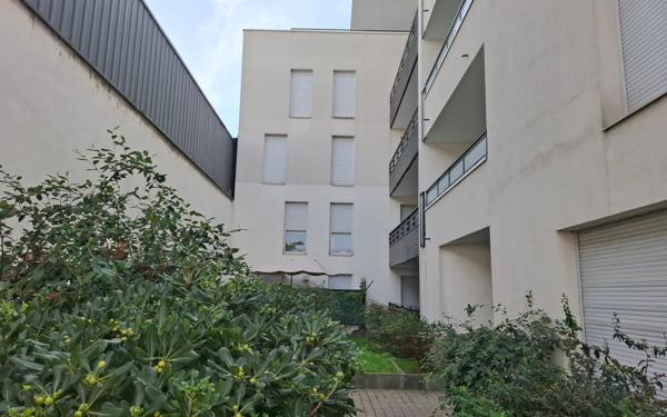 Appartement à vendre    2 pièces •  Saint-Fons