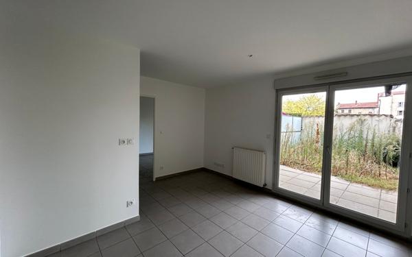 Appartement à vendre    2 pièces •  Saint-Fons