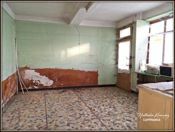 Dpt Ardennes (08), à vendre LE CHESNE maison à rénover sur terrain de 900m² environ