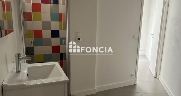 Location Appartement 2 pièces 33.02 m² - Paris 75009