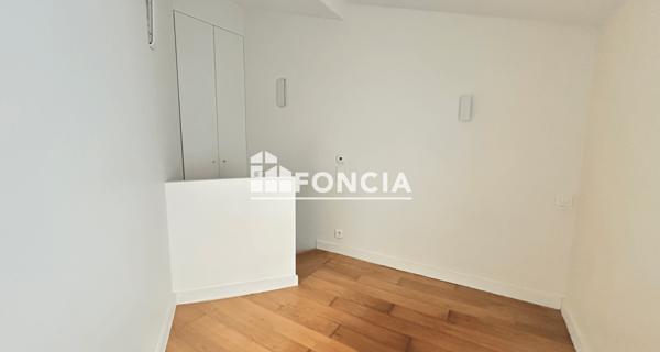 Location Appartement 2 pièces 33.02 m² - Paris 75009