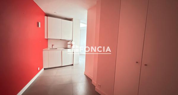 Location Appartement 2 pièces 33.02 m² - Paris 75009