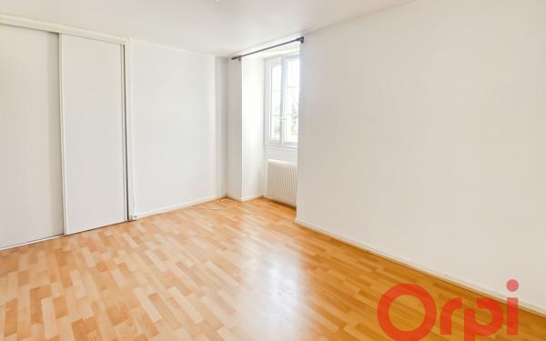 Appartement à louer    3 pièces • 51,46 m2 Cambo-les-Bains
