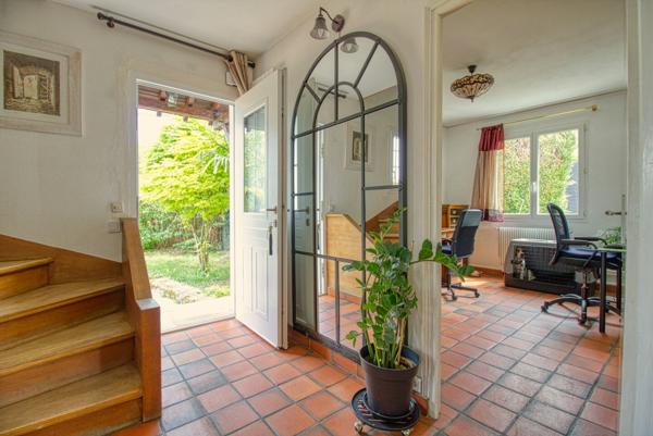 Magnifique pavillon familial avec piscine proche toutes commodités 479 000 €