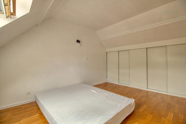 Magnifique pavillon familial avec piscine proche toutes commodités 479 000 €