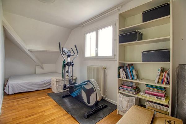 Magnifique pavillon familial avec piscine proche toutes commodités 479 000 €