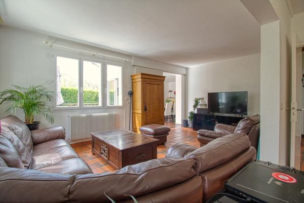 Magnifique pavillon familial avec piscine proche toutes commodités 479 000 €