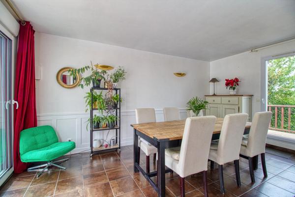 Magnifique pavillon familial avec piscine proche toutes commodités 479 000 €