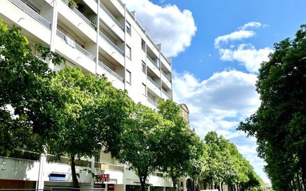 Appartement à vendre    1 pièce •  Bordeaux