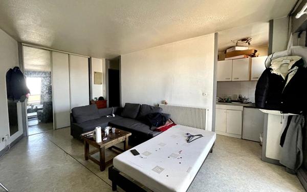 Appartement à vendre    1 pièce •  Bordeaux