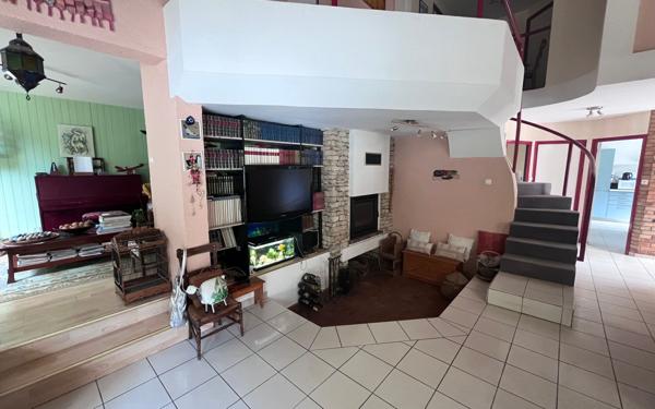 Maison à vendre    5 pièces •  Breuil-Magné