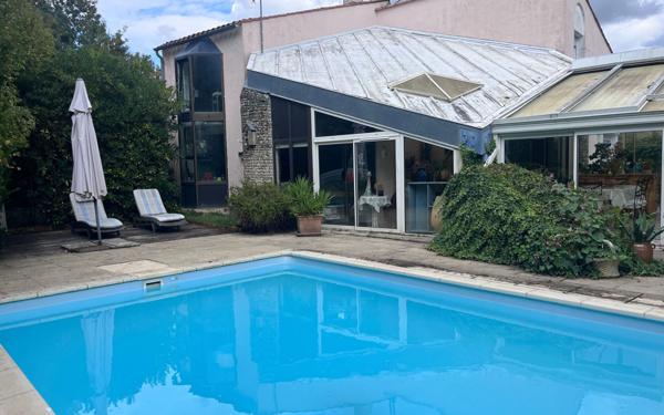 Maison à vendre    5 pièces •  Breuil-Magné