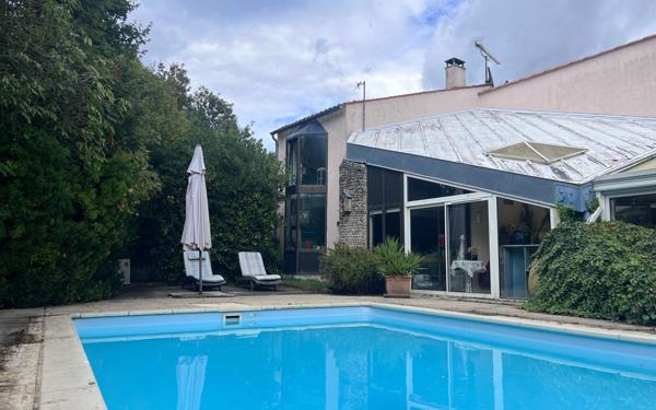 Maison à vendre    5 pièces •  Breuil-Magné