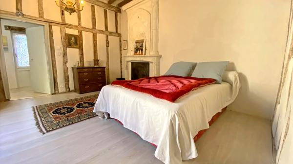 Une exceptionnelle maison de ville du XVIᵉ siècle au passé rare