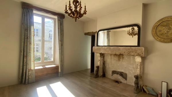 Une exceptionnelle maison de ville du XVIᵉ siècle au passé rare