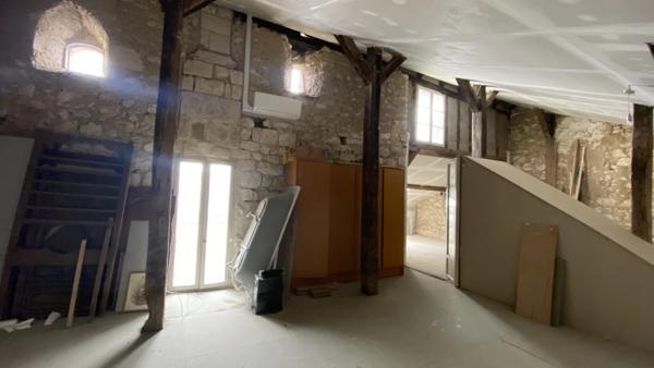 Une exceptionnelle maison de ville du XVIᵉ siècle au passé rare