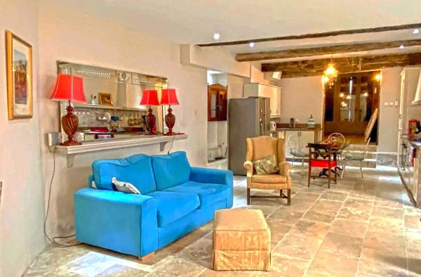 Une exceptionnelle maison de ville du XVIᵉ siècle au passé rare