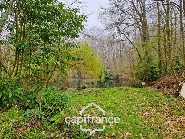 Là où l’eau, la pierre et la forêt se rejoignent, un domaine d’exception s’offre à vous : 9 hectares de nature préservée et de mémoire vivante, à transmettre et à faire revivre.