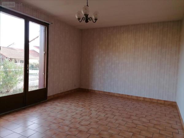 Maison de ville à vendre à Descartes dans l'Indre-et-Loire (37160), ref : 082/349