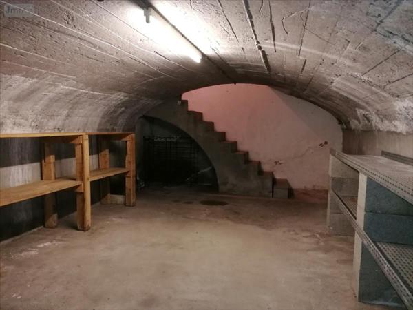 Maison de ville à vendre à Descartes dans l'Indre-et-Loire (37160), ref : 082/349