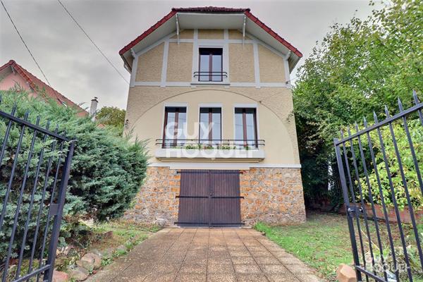 A VENDRE Maison Sainte-Geneviève-des-Bois 6 pièces 120 m2 sur 609 m² de terrain,