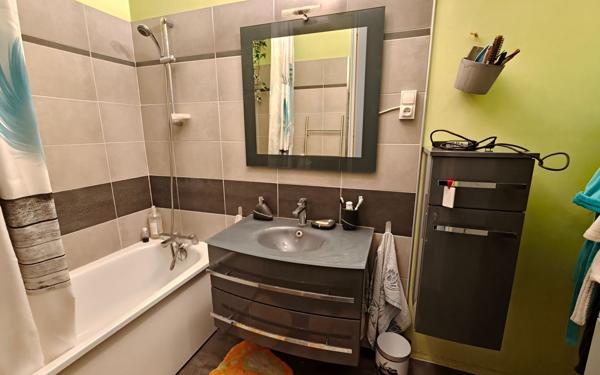 Appartement à vendre    5 pièces • 143,45 m2 Grenoble