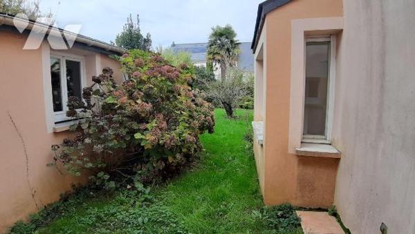 A vendre RENNES nord, boulevard des Trois Croix, maison type 6, Maison des années 30 agrandie e...