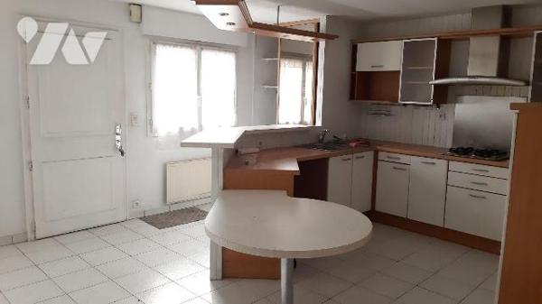 A vendre RENNES nord, boulevard des Trois Croix, maison type 6, Maison des années 30 agrandie e...