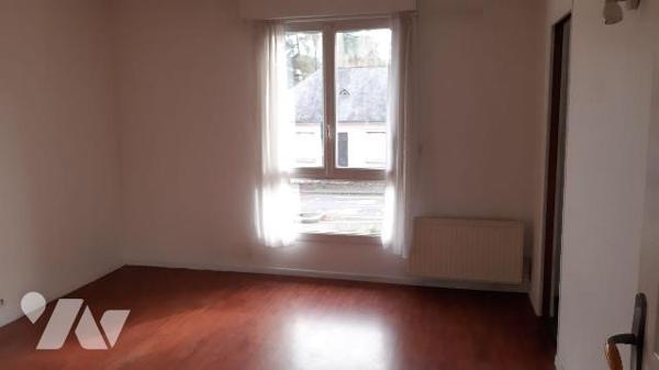 A vendre RENNES nord, boulevard des Trois Croix, maison type 6, Maison des années 30 agrandie e...