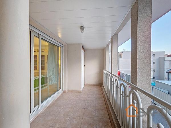 Beausoleil frontière Monaco - 3P traversant 50m2, Double box fermé