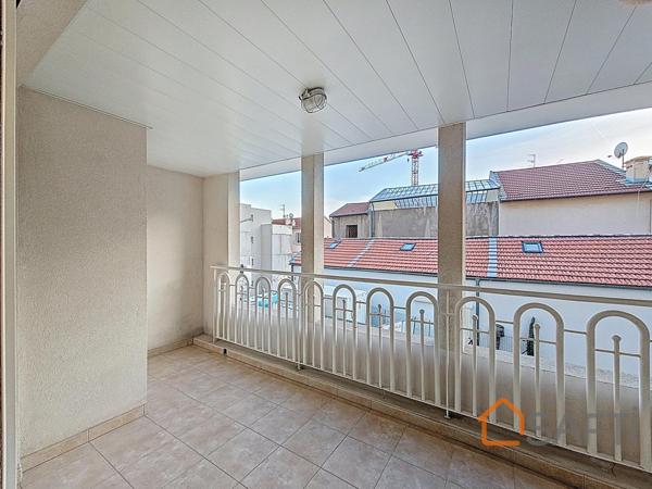 Beausoleil frontière Monaco - 3P traversant 50m2, Double box fermé