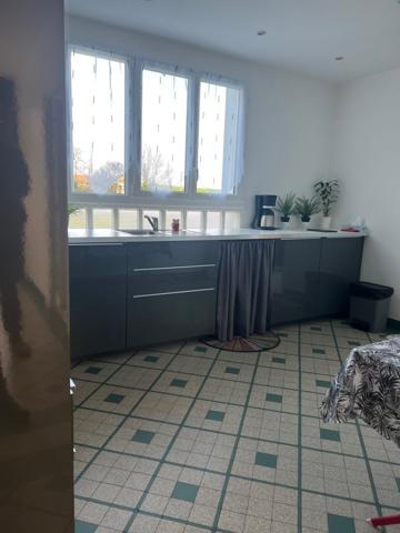 PERIGNY LA ROSE-117m2-MAISON F4