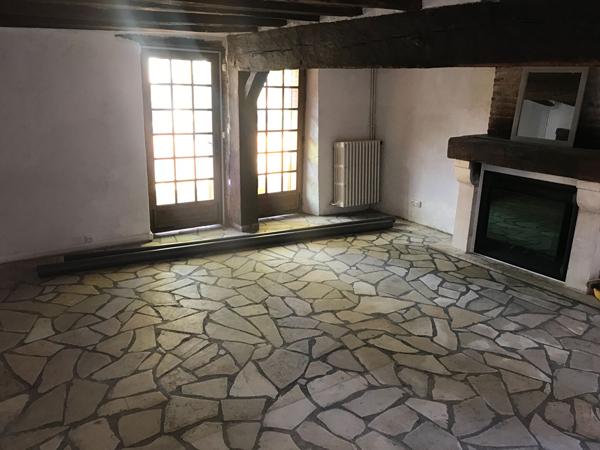 Maison Reuilly 5 pièces de 144.23 m2 avec dépendances , garages et jardin