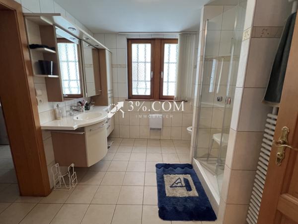 Maison 8 pièce(s) 5 chambre(s) 260 m²