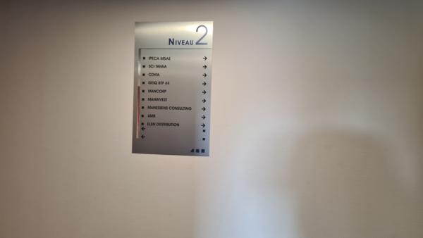 Bureau 2 pièces - 73 m²