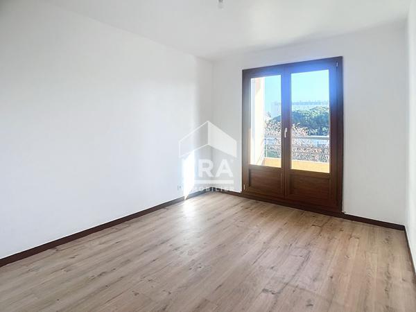 A VENDRE MARSEILLE 13014 LE CANET APPARTEMENT TYPE 2 AVEC BALCON ET CAVE