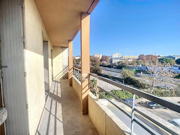 A VENDRE MARSEILLE 13014 LE CANET APPARTEMENT TYPE 2 AVEC BALCON ET CAVE