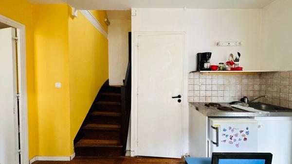 Opportunité Rare au Cœur de Crozon : Murs Commerciaux et Habitation à Fort Potentiel