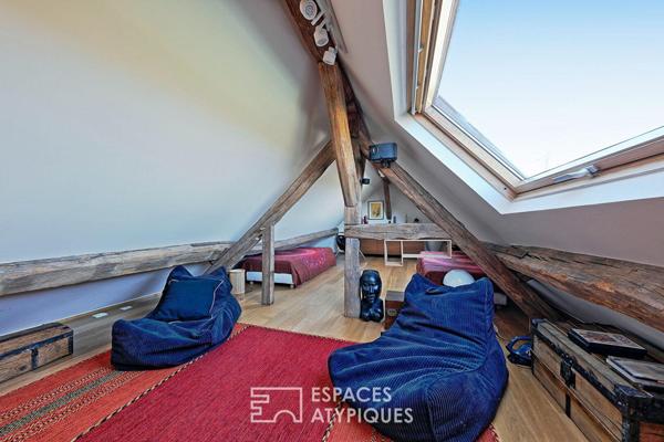 Belle maison en pierre rénovée avec jardin paysager et piscine