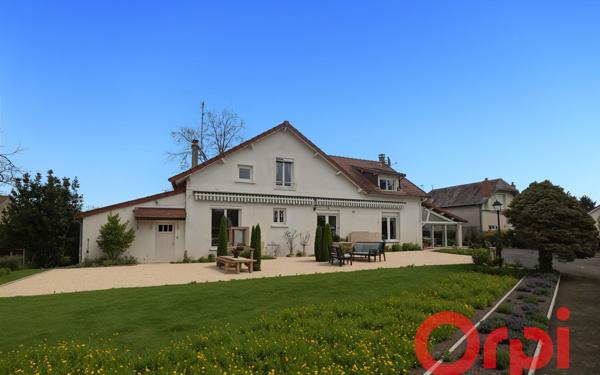 Maison à vendre    5 pièces • 272 m2 Avord