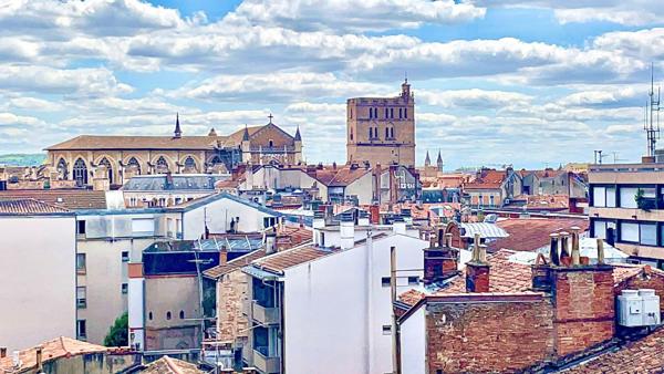VUE SUR LA CATHEDRALE ST ETIENNE