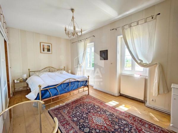 A vendre maison Saint Meme Les Carrieres 6 pièce(s) 162 m2