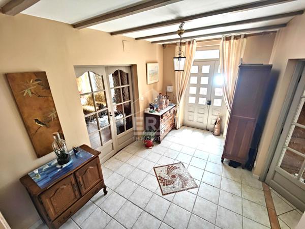 A vendre maison Saint Meme Les Carrieres 6 pièce(s) 162 m2