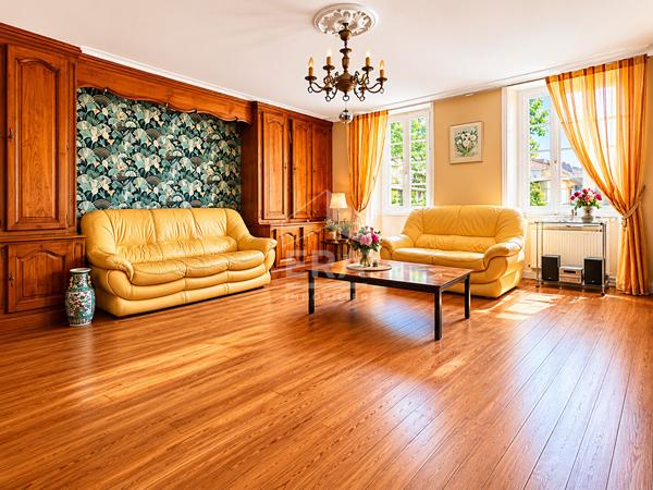 A vendre maison Saint Meme Les Carrieres 6 pièce(s) 162 m2