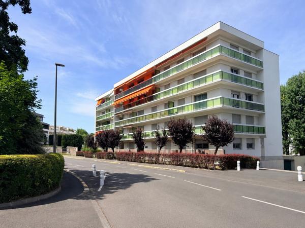 146 m² à Chamalières - Garage, 2 parkings et balcon filant