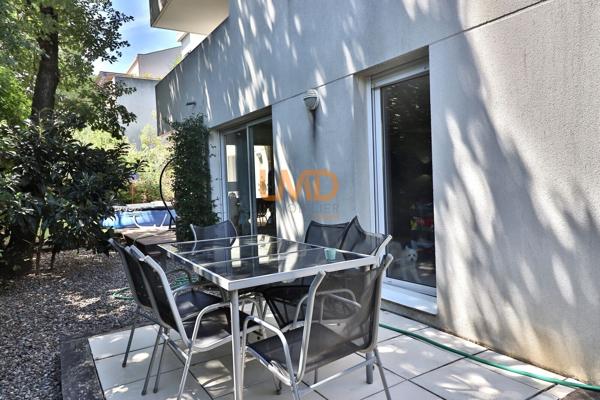 Trois chambres, grand jardin, aucun travaux, accès autoroutier aisés.