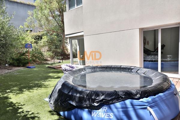 Trois chambres, grand jardin, aucun travaux, accès autoroutier aisés.